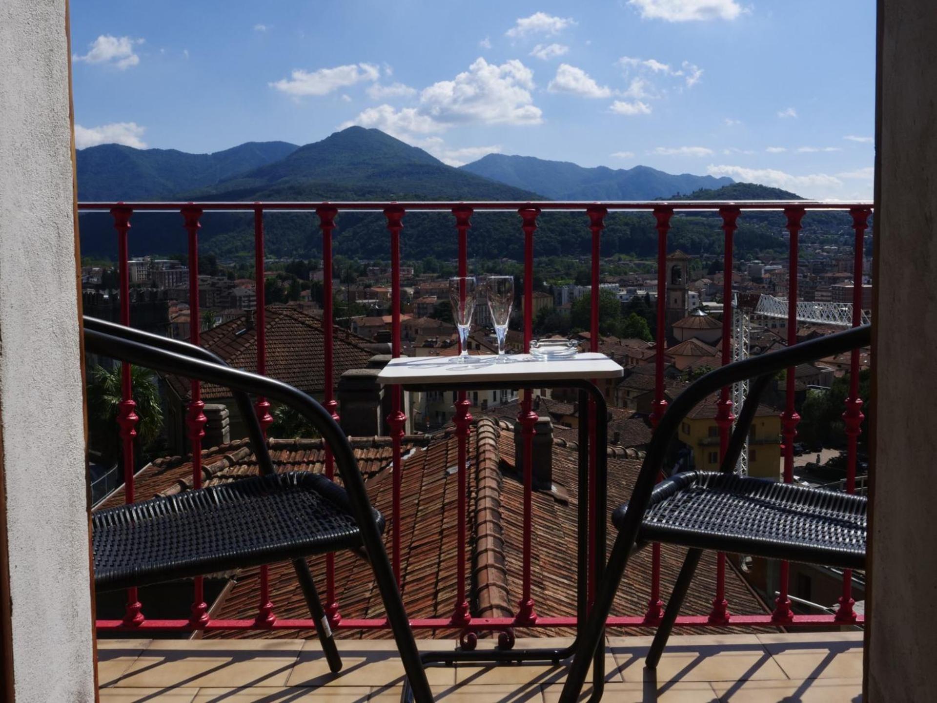 Appartamento Vista Lago Luino Eksteriør billede